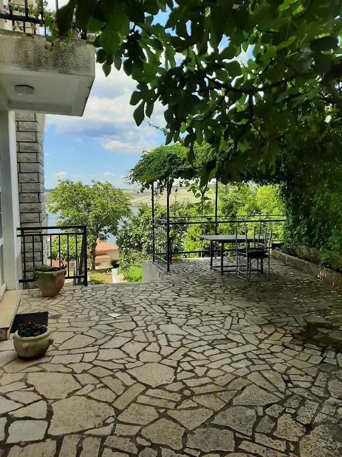 יאדראנובו Apartment Smokva